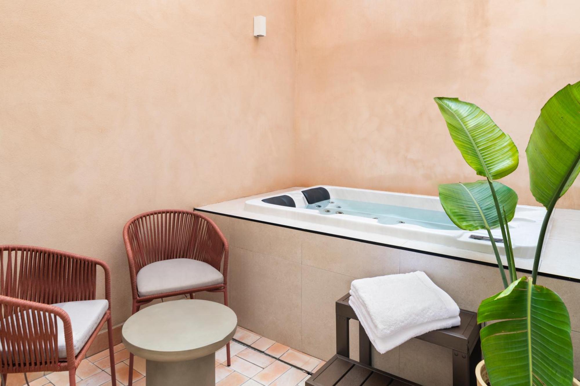 Magno Clavellinas - Pool And Parking Siviglia