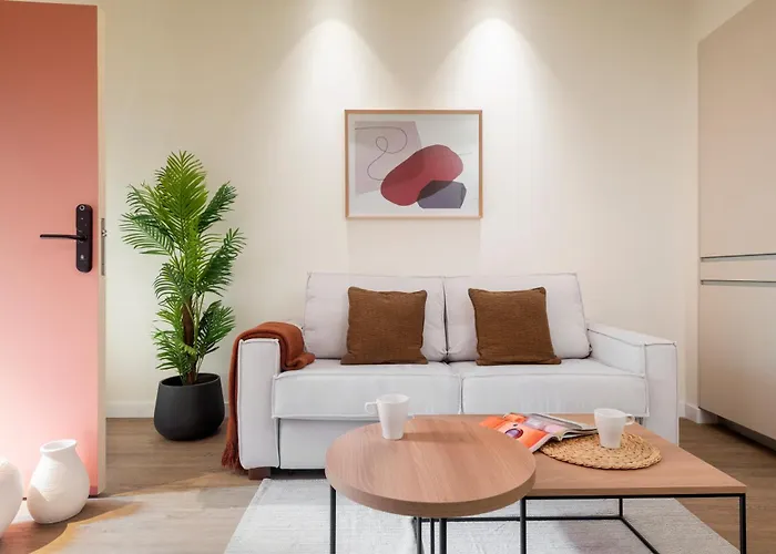 Magno Apartments Clavellinas - Pool And Parking
